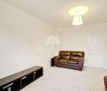 Spring Park, Holmlea Walk, Datchet, SL3 - Photo 2