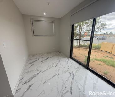 Stylish Two-Bedroom Granny Flat - Photo 1