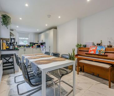 3 bedroom terraced house to rent - Photo 6