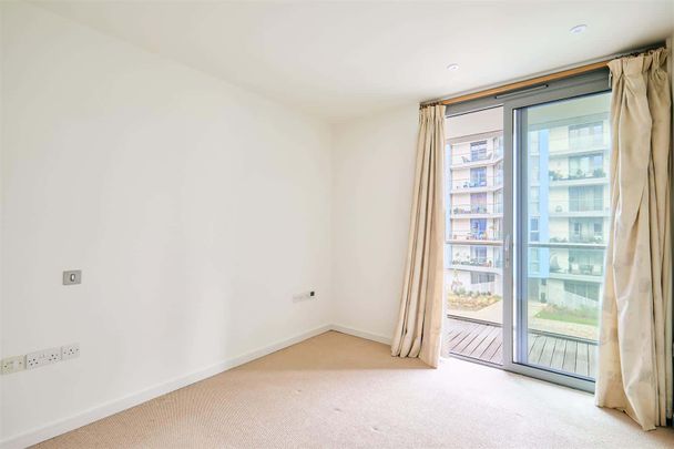 Eastfields Avenue, SW18, London - Photo 1