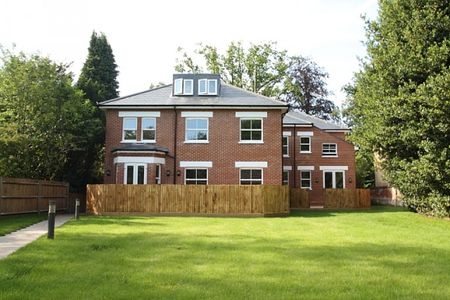 Broomhall Road, Woking - Photo 2