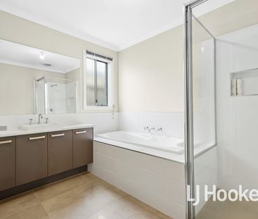 120 Primrose Avenue, Officer, Vic 3809 - Photo 1