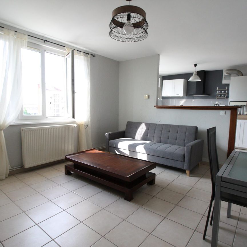 Location Appartement 2 pièces 48m² VILLEURBANNE 69100 - Photo 1