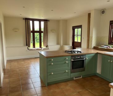 4 bedroom barn conversion to rent - Photo 6