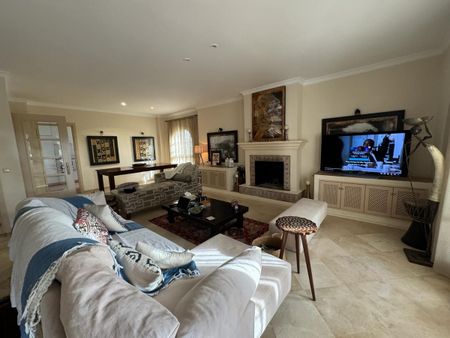 Townhouse · Aloha - Photo 2