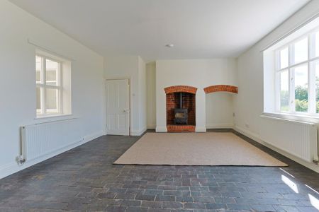 5 bedroom farm house to rent - Photo 4