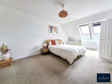 4 bedroom semi-detached house to rent - Photo 2