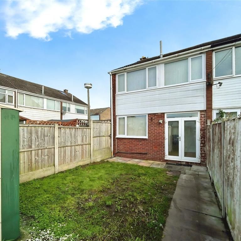 3 bedroom end of terrace house to rent - Photo 1