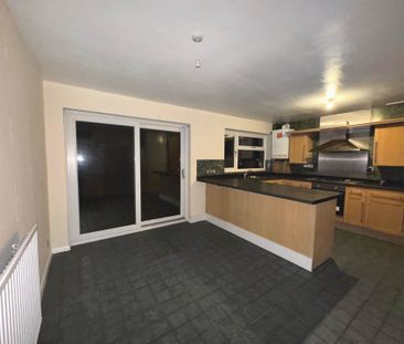 Guide Price £2,350 pcm - Available Now - Part Furnished - Photo 3