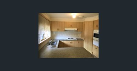 Family home close to everything!!! - Photo 5