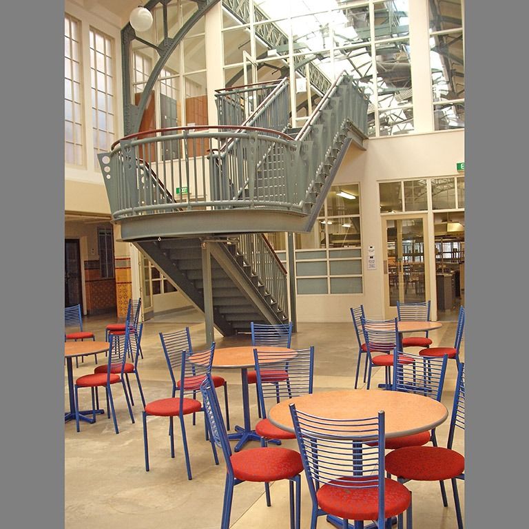 Easy Living in the City - Ideal for Students - Photo 1