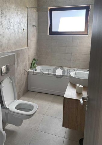 Apartament 3 camere, 2 bai + garaj, 80mp, etaj 1, zona de case, Europa - Fotografie 2