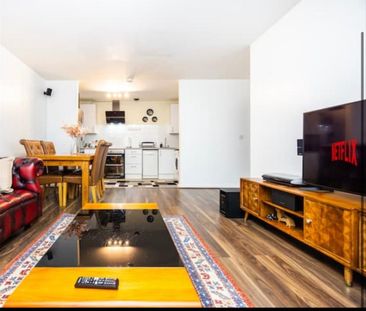 Room in a Shared Flat, City Walk, SE1 - Photo 4