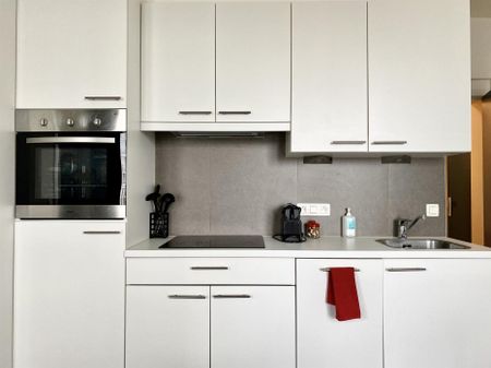 Gemeubeld appartement in de lichttoren aan Park Spoor Noord op de 8ste verdieping! - Photo 2