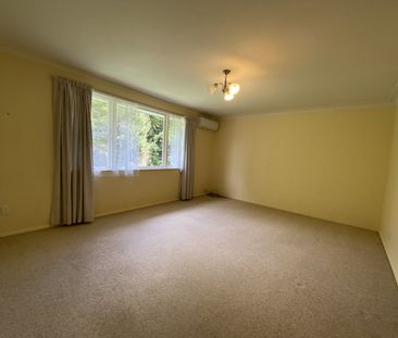 Water Included, No lawn, Spacious 2 Bedroom Unit - Photo 1