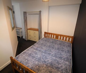 1 bedroom in a house share to rent - Photo 3