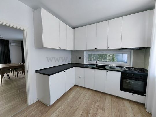 Villa in OMV Pipera area - Fotografie 1