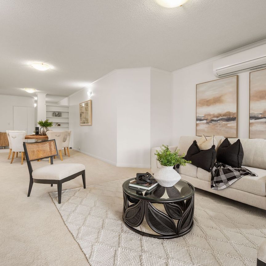 Ideal Ground Floor Living - Photo 1