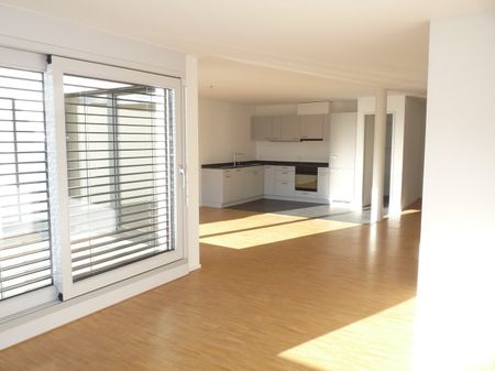 "Mitten im Stadtzentrum mit grosser Terrasse!" - Photo 2