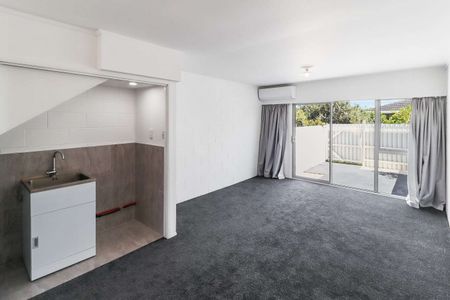 2-Bedroom in Papatoetoe - Newly Renovated - Photo 5