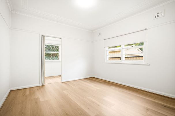 Freshly Painted 3 Bedroom Home, Brand New Flooring Throughout! - Photo 1