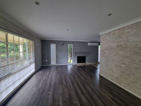 Family Comfort in Clarence Street - Photo 2