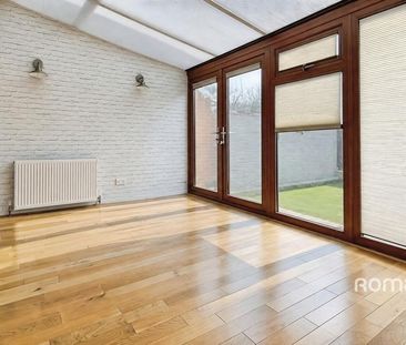 3 bedroom terraced house to rent - Photo 4