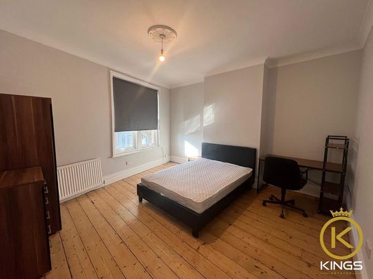 4 bedroom terraced house to rent - Photo 1