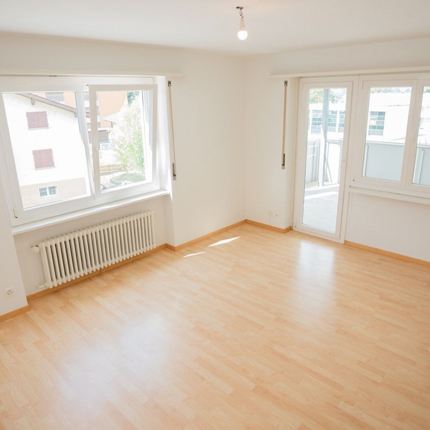 Attraktive 3.5 ZWG mit Balkon und viel Platz - Foto 1