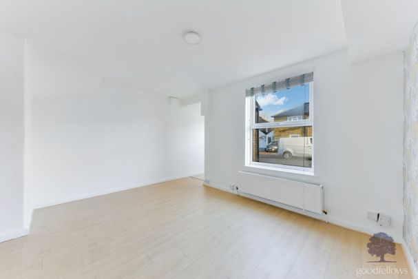 Peterborough Road, Carshalton, SM5 - Photo 1