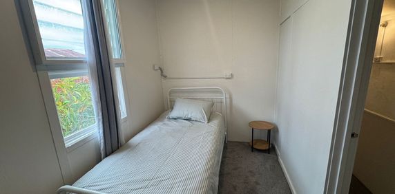 St Kilda East - Photo 2