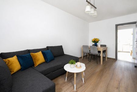 Idealne dla Rodziny! 3 Niezależne Pokoje. Os. Rusa 62.9 m² - Zdjęcie 2