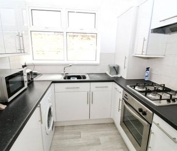 1 bedroom property to rent - Photo 2