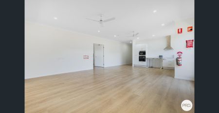 For Lease: Stunning Family Home in Beaconsfield - Photo 2