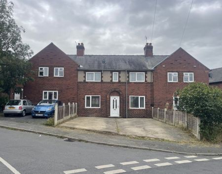 3 bed Terraced - To Let - Photo 4