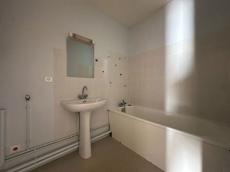Location Appartement 2 pièces 48m² ORLEANS 45000 - Photo 5