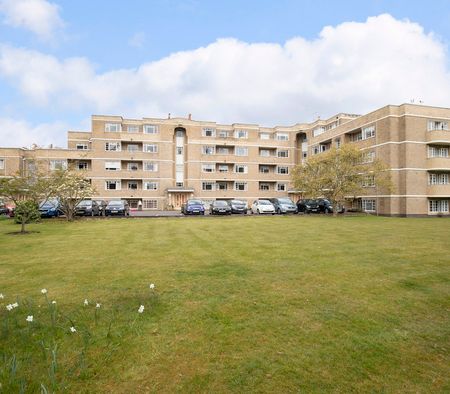 Suffolk Square, Cheltenham GL50 2HW - Photo 5