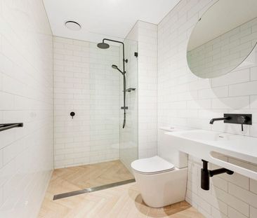 Designer Urban Living - 6 month lease ONLY - Photo 5