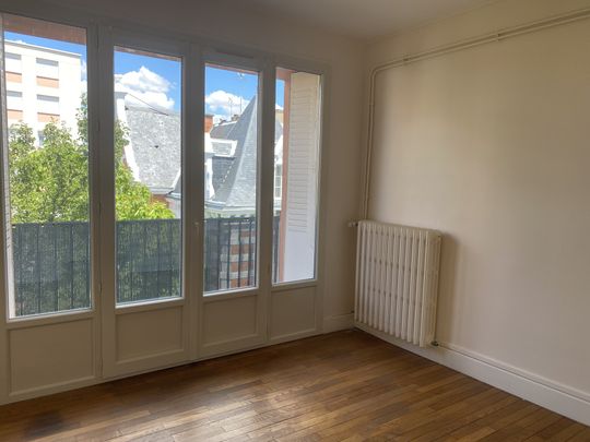 Location Appartement 3 pièces 65m² VICHY 03200 - Photo 1