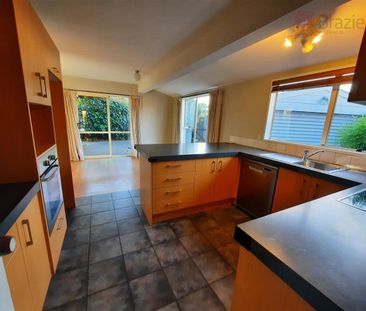 48 Karnak Crescent, Russley - Photo 5