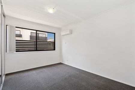 35/11 Portia Street, 4114, Kingston Qld - Photo 2