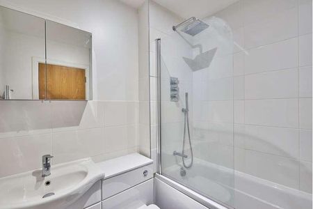 Central House, High Street, London, E15 - Photo 4