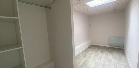 Location Appartement 3 pièces TOULON 83000 - Photo 2