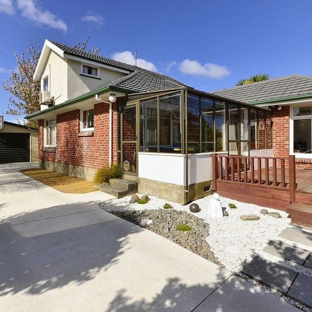 Charming 4BR Home in Bryndwr - Photo 1