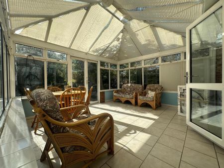 3 bedroom detached house to rent - Photo 2