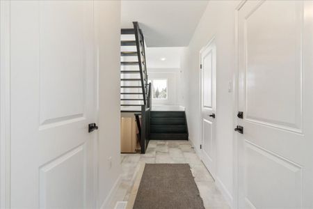 For Lease - 3 Southam Lane, Hamilton, Ontario - Photo 2