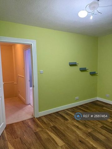 3 bedroom terraced house to rent - Photo 4