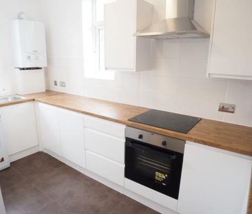 2 bedroom maisonette to rent - Photo 4