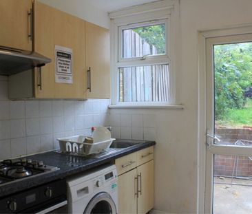 Room in a Shared House, Forest Road, E17 - Photo 2