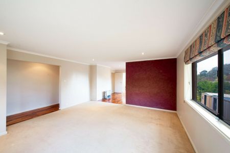 Three Bedroom Family Home - Photo 3